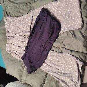 Two pair of soft polyester/spandex drawstring pocketed pajama pants size medium